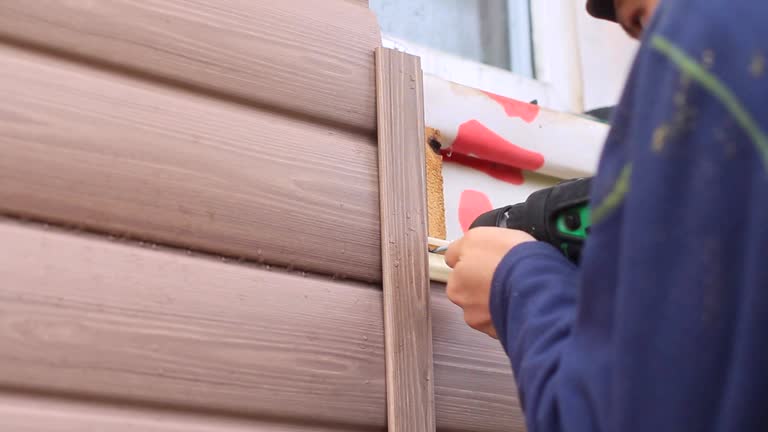 How To Choose The Right Materials for Your Siding Installation in 'Moreland Hills, OH